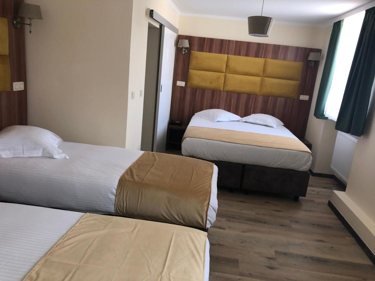 Sun Hotel Saint-Gilles Екстериор снимка