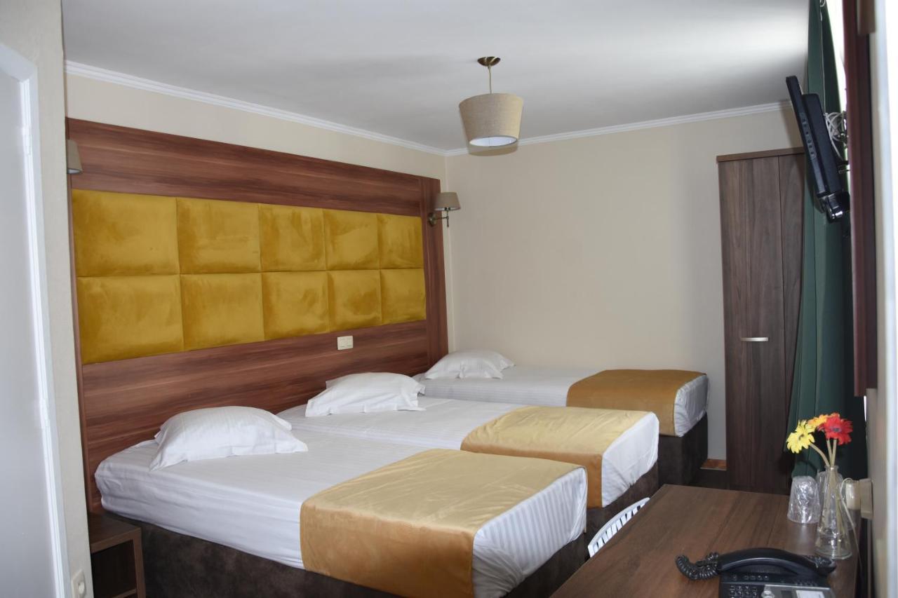 Sun Hotel Saint-Gilles Екстериор снимка
