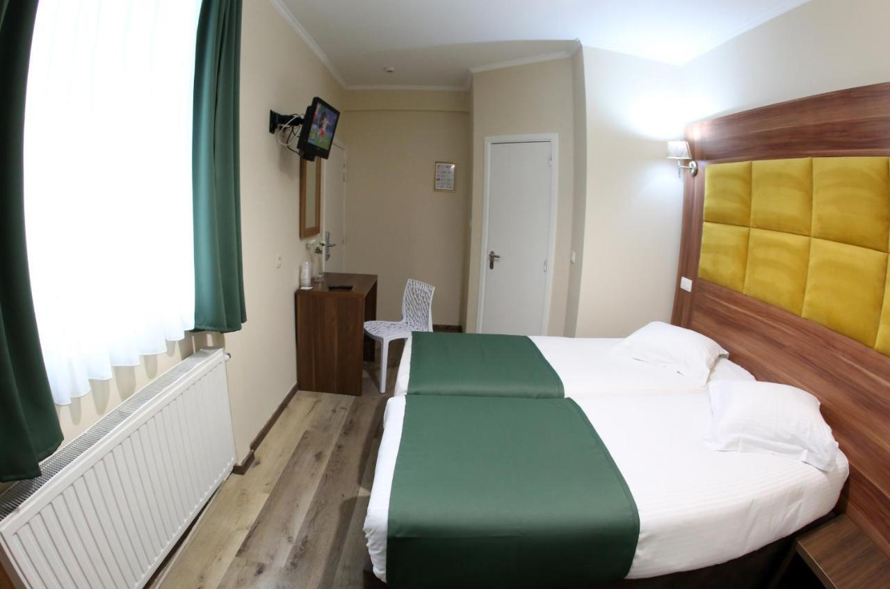 Sun Hotel Saint-Gilles Екстериор снимка