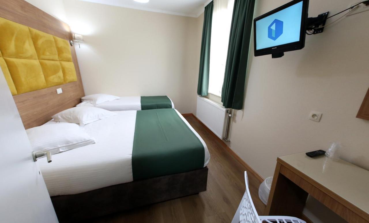 Sun Hotel Saint-Gilles Екстериор снимка