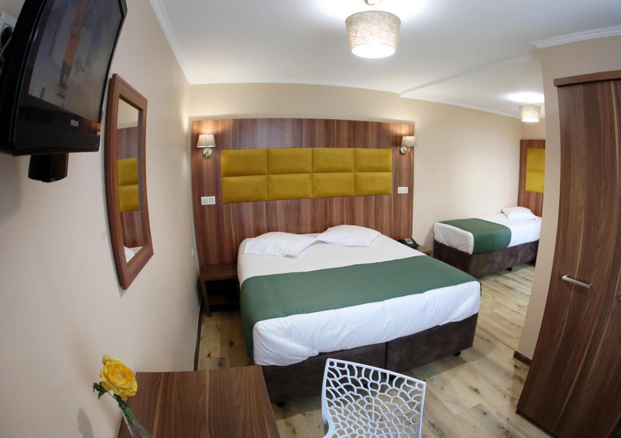 Sun Hotel Saint-Gilles Екстериор снимка