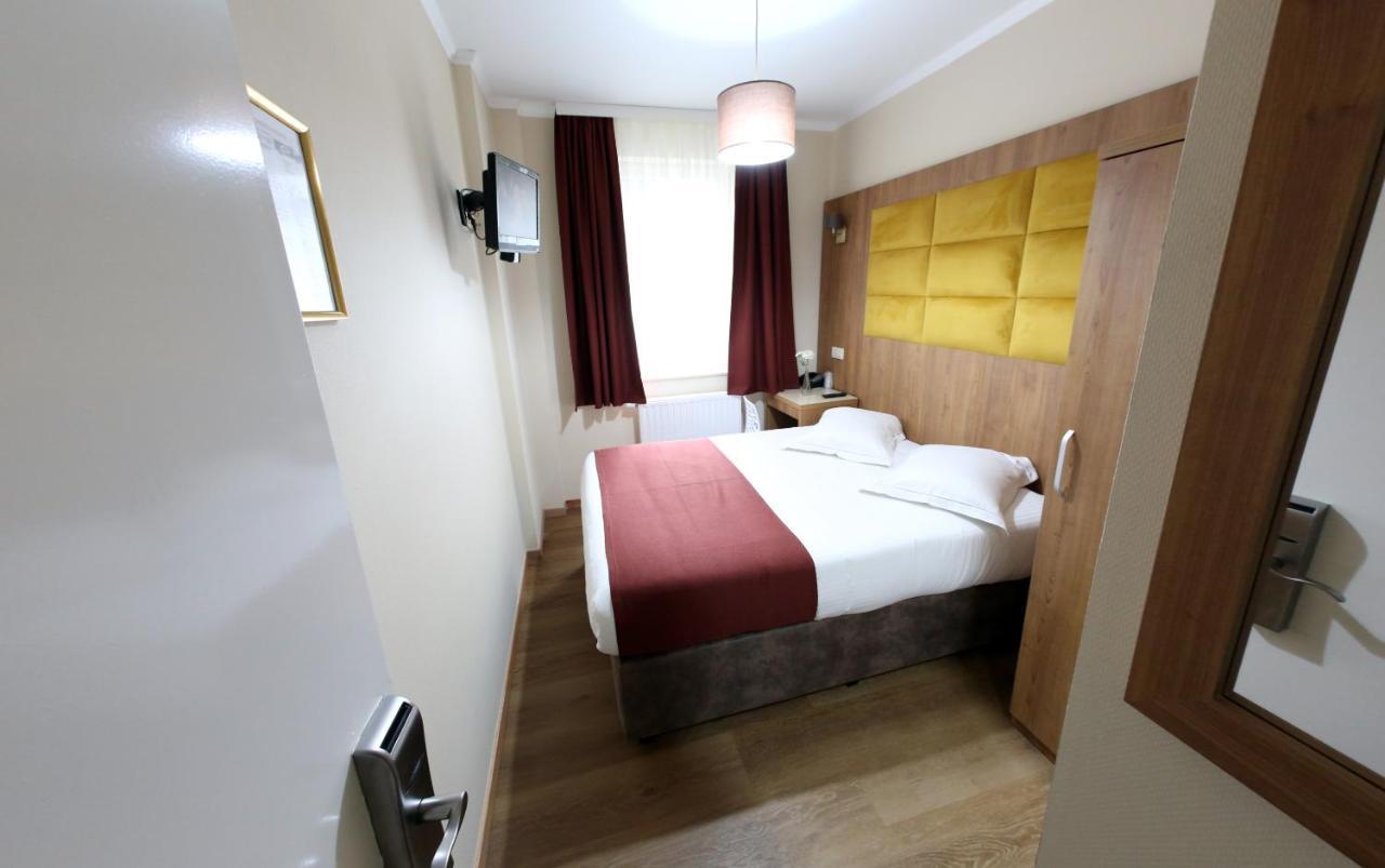 Sun Hotel Saint-Gilles Екстериор снимка
