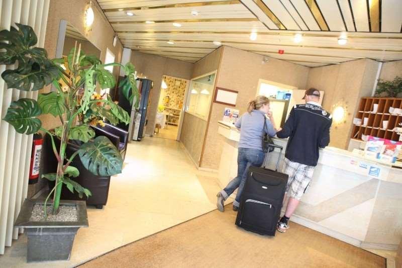 Sun Hotel Saint-Gilles Интериор снимка
