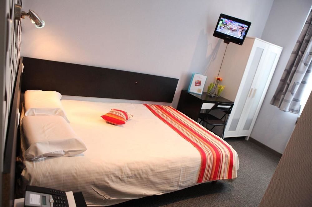 Sun Hotel Saint-Gilles Екстериор снимка